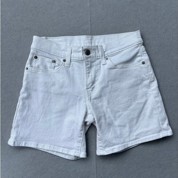 Women's White Denim Levi's jean shorts size 27 - Picture 1 of 7